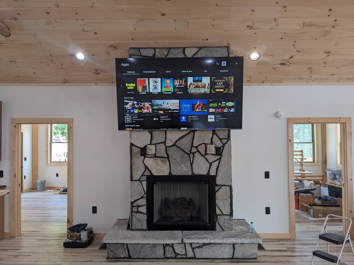 TV mounting installation