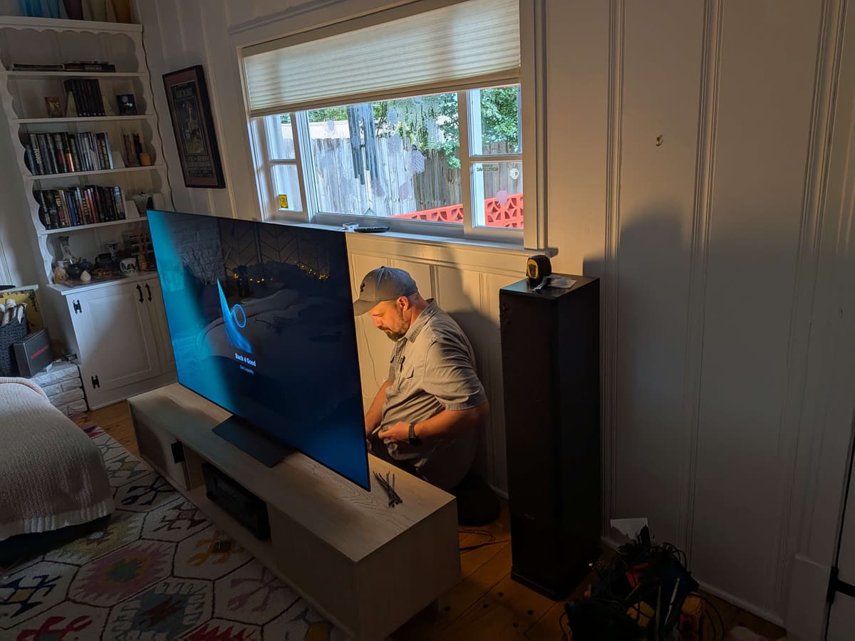 TV mounting installation