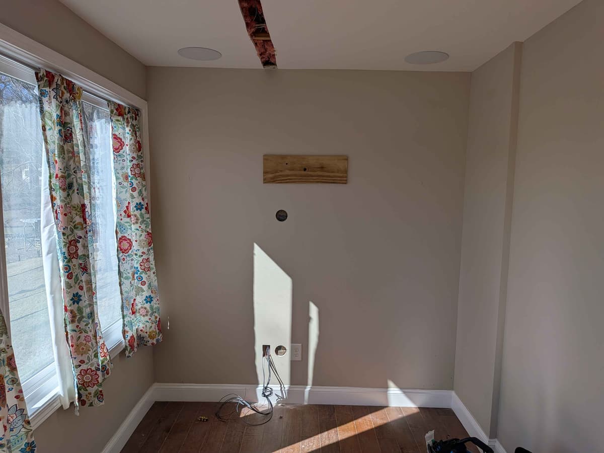 TV mounting installation